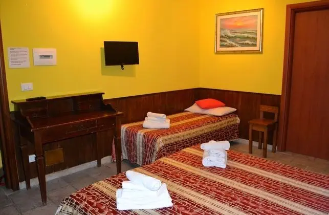 Standard Üç Kişilik Oda