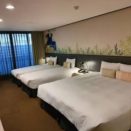 Deluxe Dört Kişilik Oda