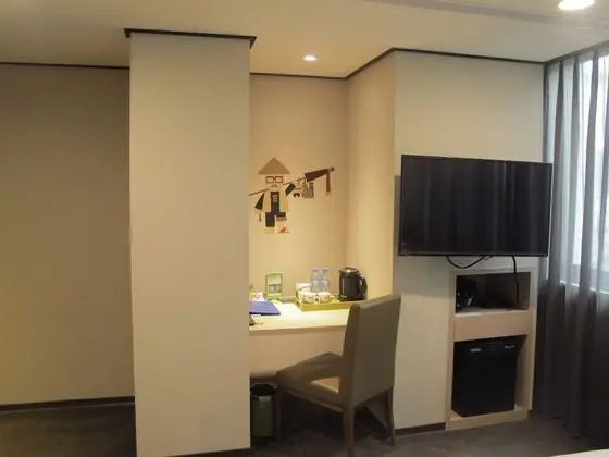 Deluxe Tek Büyük Yataklı Oda