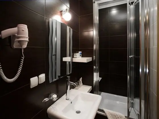 Standard Tek Büyük veya İki Ayrı Yataklı Oda