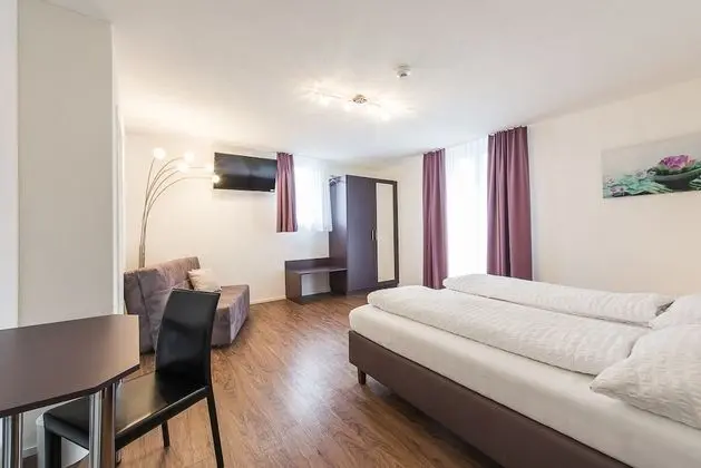 Comfort Tek Büyük Yataklı Oda