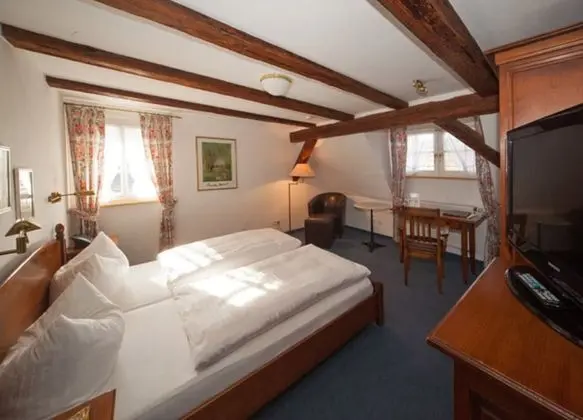 Tek Büyük Yataklı Oda