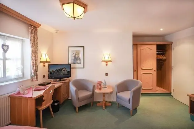 Classic Tek Büyük Yataklı Oda