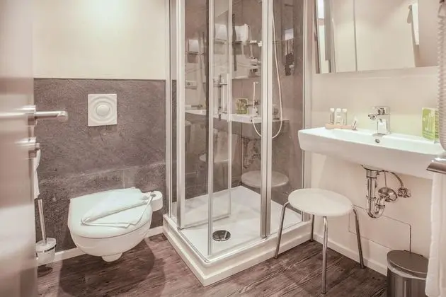 Classic Tek Büyük Yataklı Oda