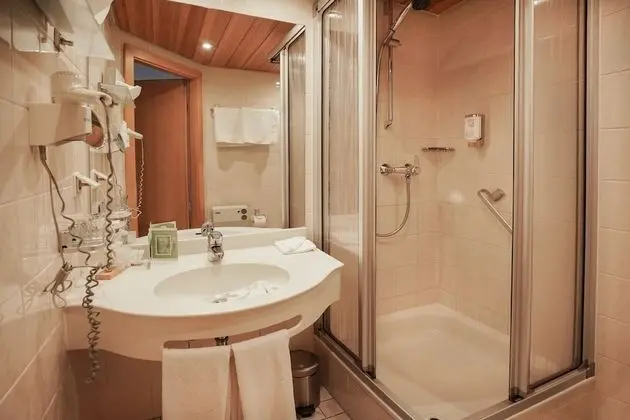 Classic Tek Büyük Yataklı Oda