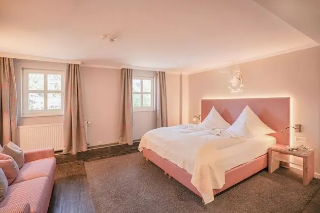 Comfort Tek Büyük Yataklı Oda