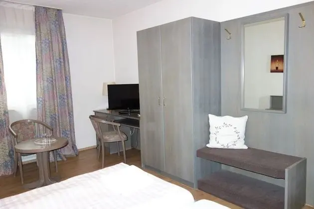 Tek Büyük Yataklı Oda