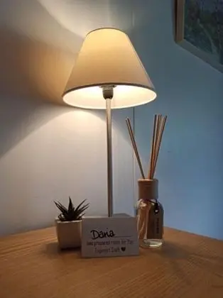 Tek Büyük veya İki Ayrı Yataklı Oda, Ortak Banyo