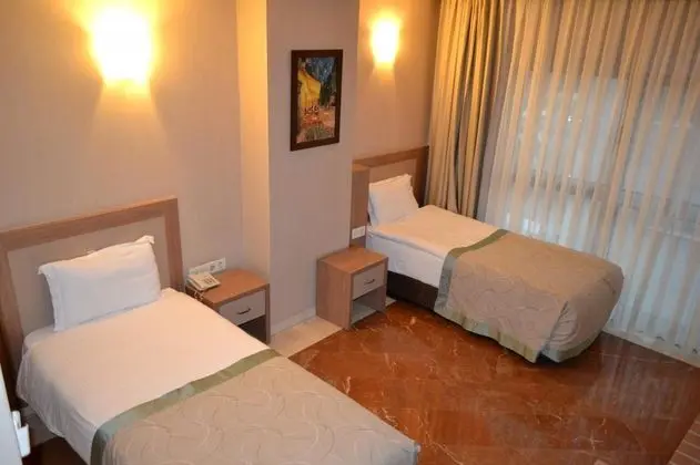 Çift Kişilik, Şehir Manzaralı