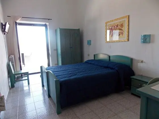 Tek Büyük veya İki Ayrı Yataklı Oda, Teras