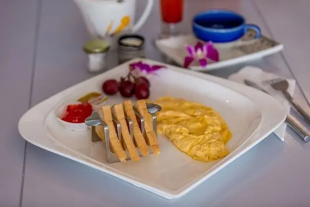Deluxe Tek Büyük Yataklı Oda, Deniz Manzaralı