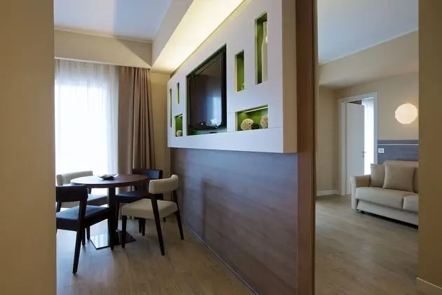 Süit, Teras, Göl Manzaralı (Jacuzzi)