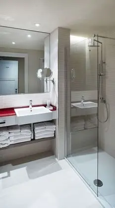 Süit, Teras, Göl Manzaralı (Jacuzzi)
