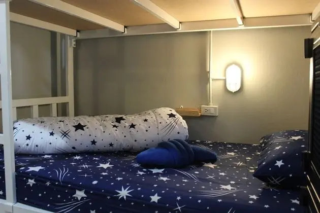 Ortak Ranzalı Oda, Karma Ranzalı Oda