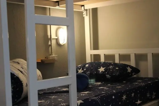 Ortak Ranzalı Oda, Karma Ranzalı Oda