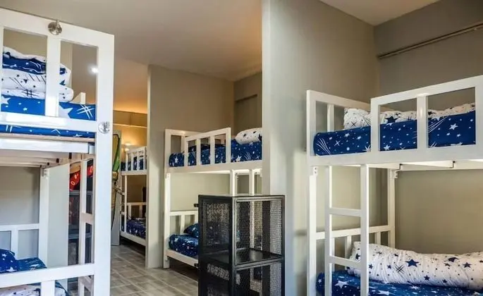 Ortak Ranzalı Oda, Karma Ranzalı Oda