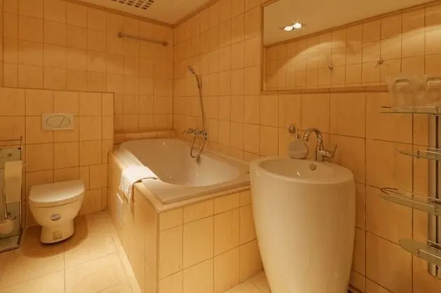 Comfort Tek Büyük Yataklı Oda