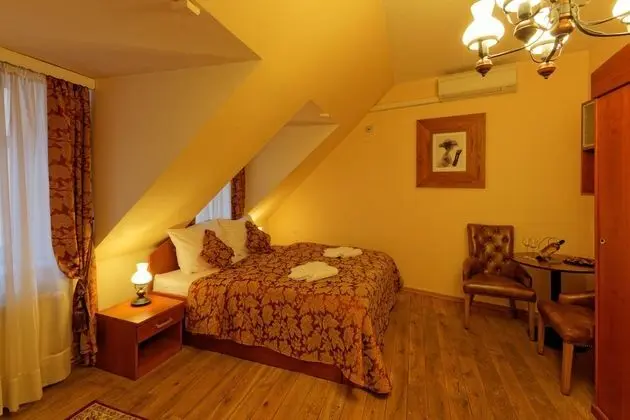 Luxury Tek Büyük Yataklı Oda