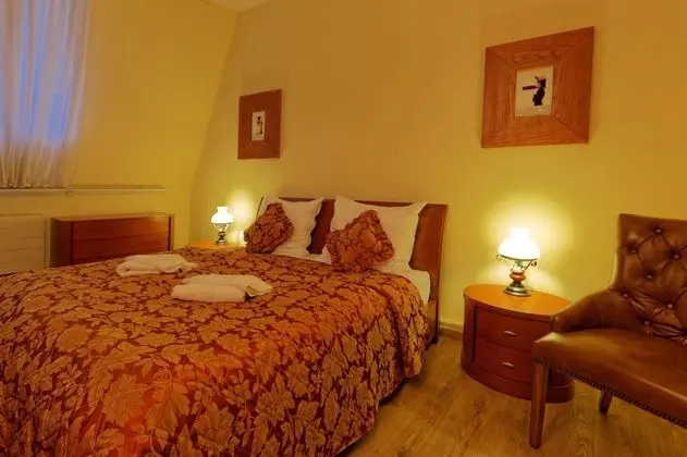 Luxury Tek Büyük Yataklı Oda