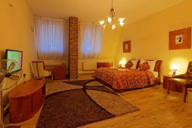 Luxury Tek Büyük Yataklı Oda