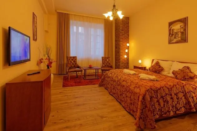 Luxury Tek Büyük Yataklı Oda
