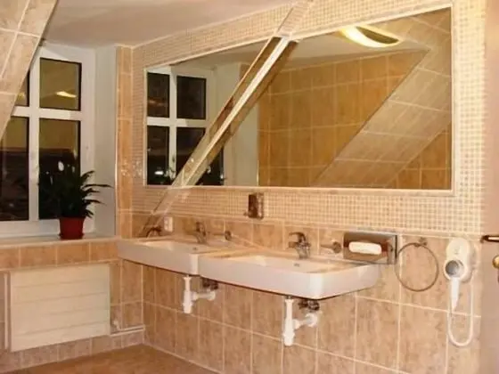 Luxury Tek Büyük Yataklı Oda