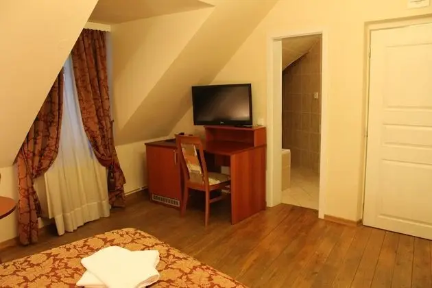 Standard Tek Büyük veya İki Ayrı Yataklı Oda