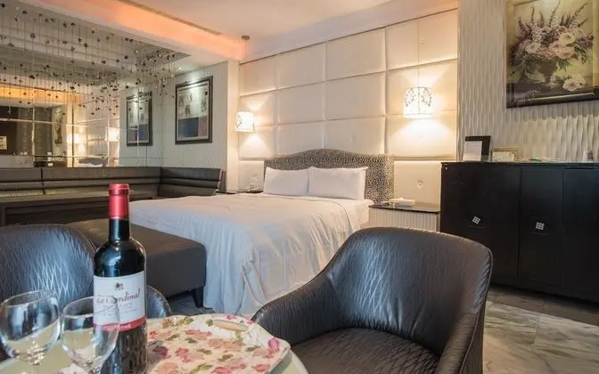 Grand Tek Büyük Yataklı Oda (Check in after 9PM)