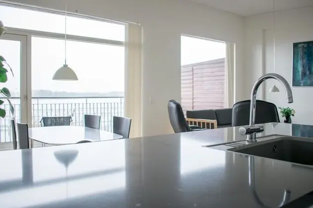 Apart Daire, 2 Yatak Odası, Teras, Deniz Manzaralı (Linen Excluded)