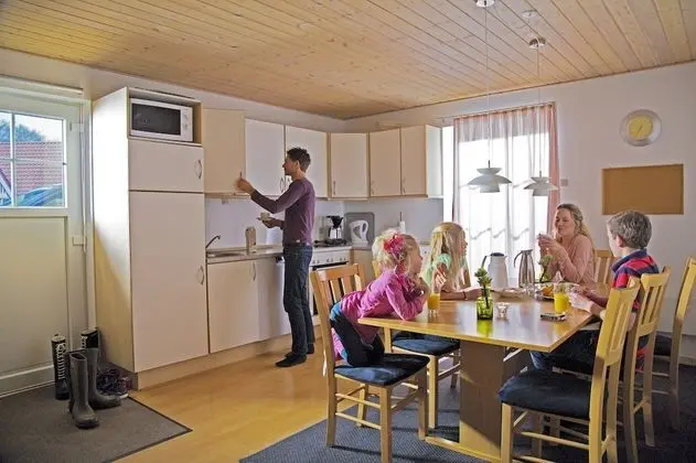 Ev, 4 Yatak Odası, Jakuzi (Linen Excluded)