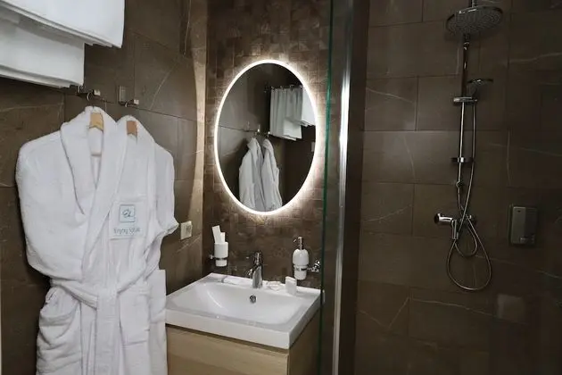 Deluxe Tek Büyük veya İki Ayrı Yataklı Oda