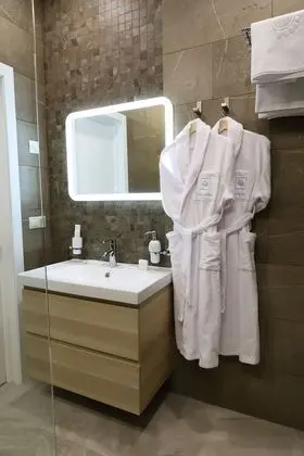 Deluxe Tek Büyük veya İki Ayrı Yataklı Oda