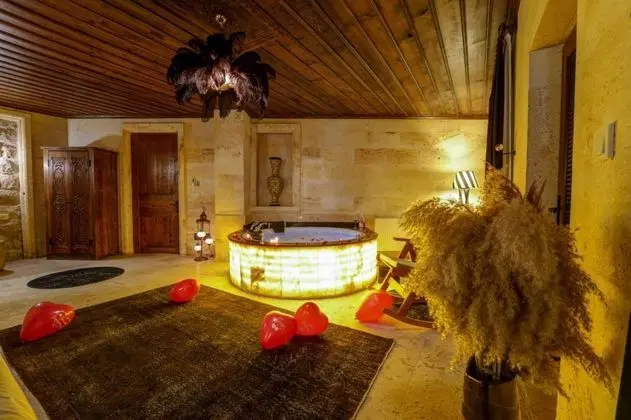 King Suite - Jakuzili, Vadi Manzaralı, Jakuzili ve Teraslı