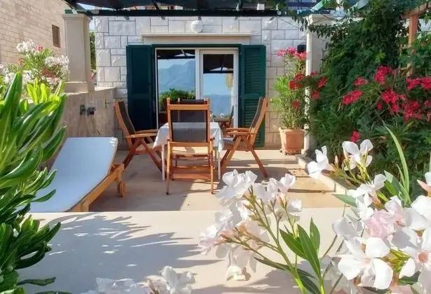 Apart Daire (Ennio - 100m from the beach - A1 Nara)