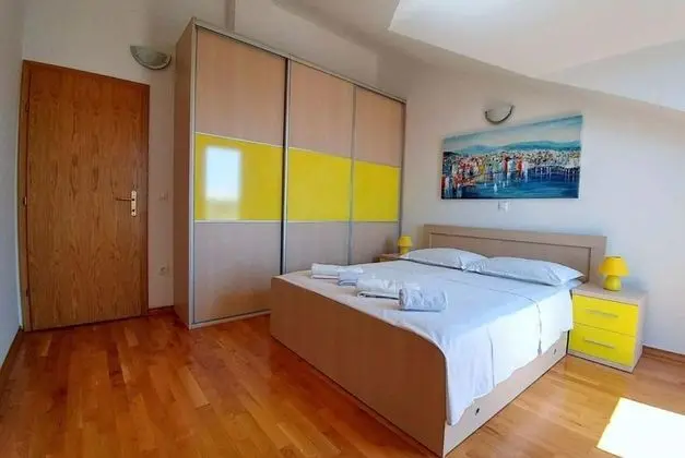 Apart Daire (Ennio - free parking - A1(6+2))
