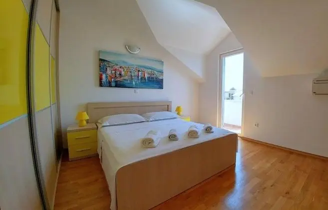 Apart Daire (Ennio - free parking - A1(6+2))