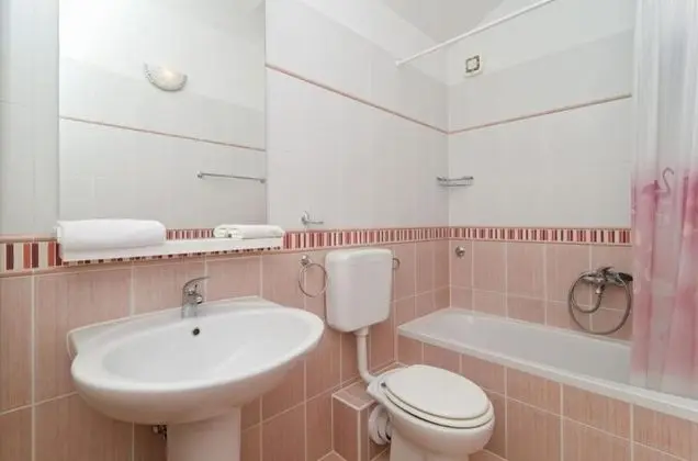 Apart Daire (Ennio - free parking - A1(6+2))