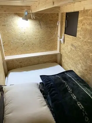 Ortak Ranzalı Oda, Sadece kadınlar için