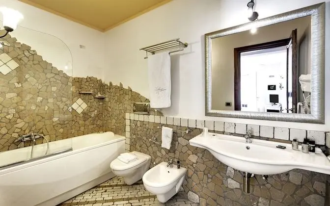 Classic Tek Büyük Yataklı Oda, Teras, Bahçe Manzaralı