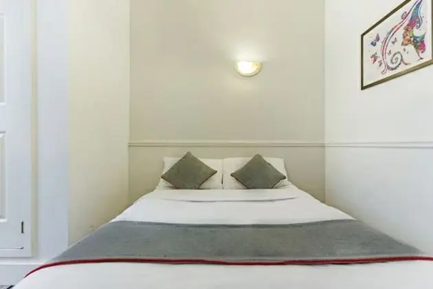 Basic Single Room, (Shared bathroom)