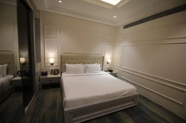 Luxury Oda