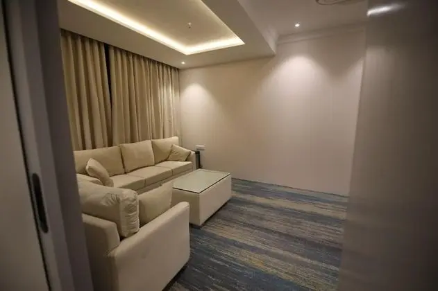 Luxury Oda