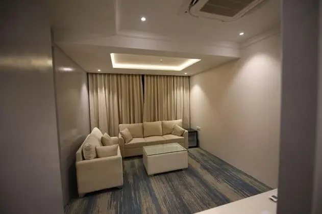 Luxury Oda