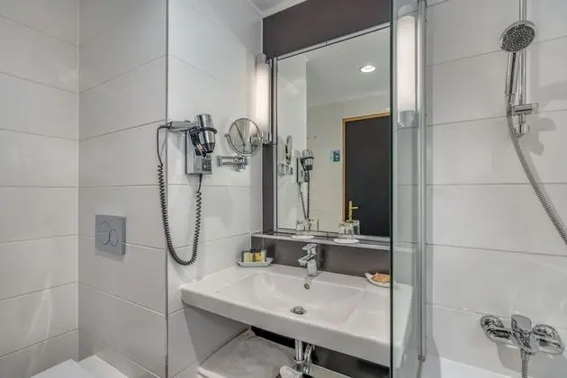 Deluxe Plus Twin Room