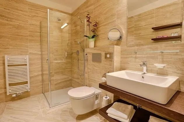 Comfort Tek Büyük Yataklı Oda, 1 Yatak Odası, Banyolu/Duşlu