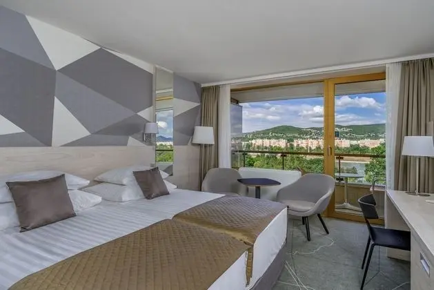 Premium İki Ayrı Yataklı Oda