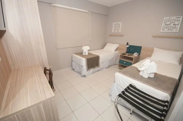 Üç Kişilik Oda, Birden Çok Yatak