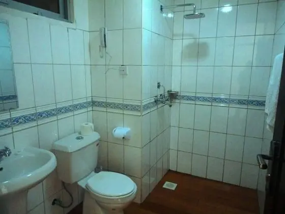 Business Tek Büyük Yataklı Oda