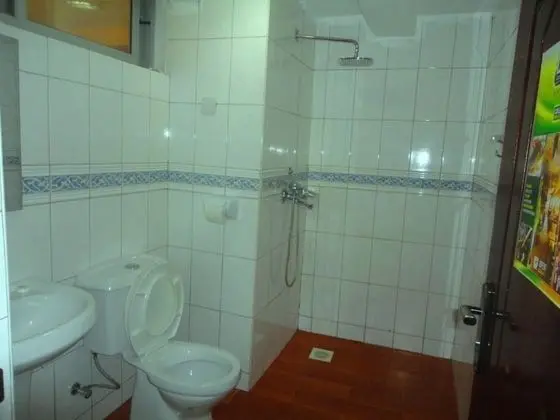 Business Tek Büyük Yataklı Oda