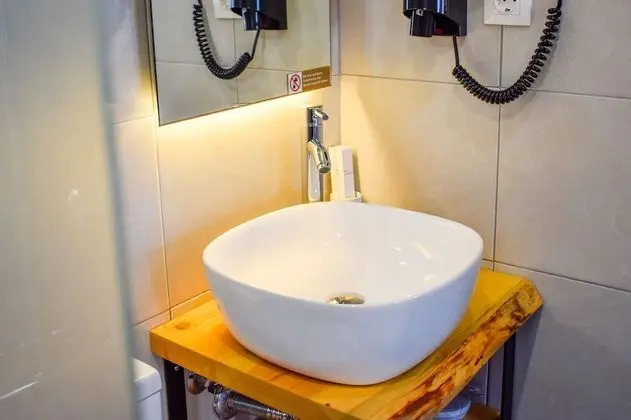 Deluxe Üç Kişilik Oda, Şehir Manzaralı